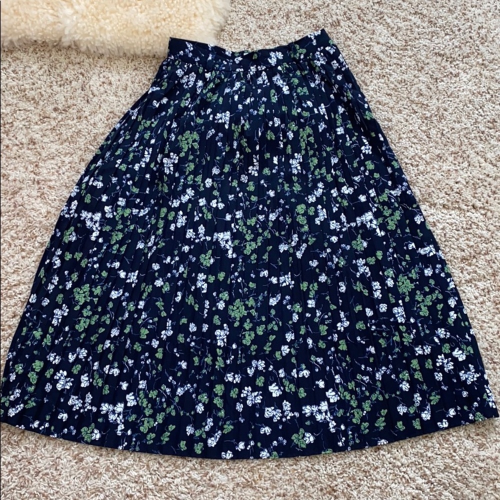 Korean Brand Skirt Floral A Line sz S